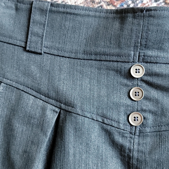 Vintage High-Waisted Skirt - Picture 3 of 6